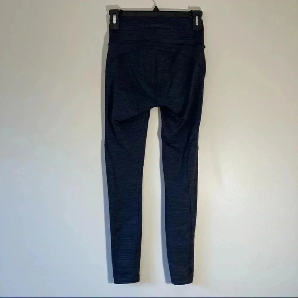 Outdoor Voices grey leggings - Picture 2 of 6